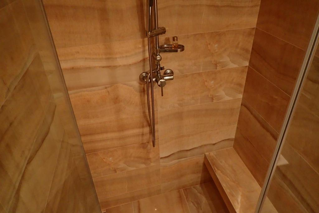 Apartment In City Center - Morassi Κάρλοβι Βάρι Δωμάτιο φωτογραφία